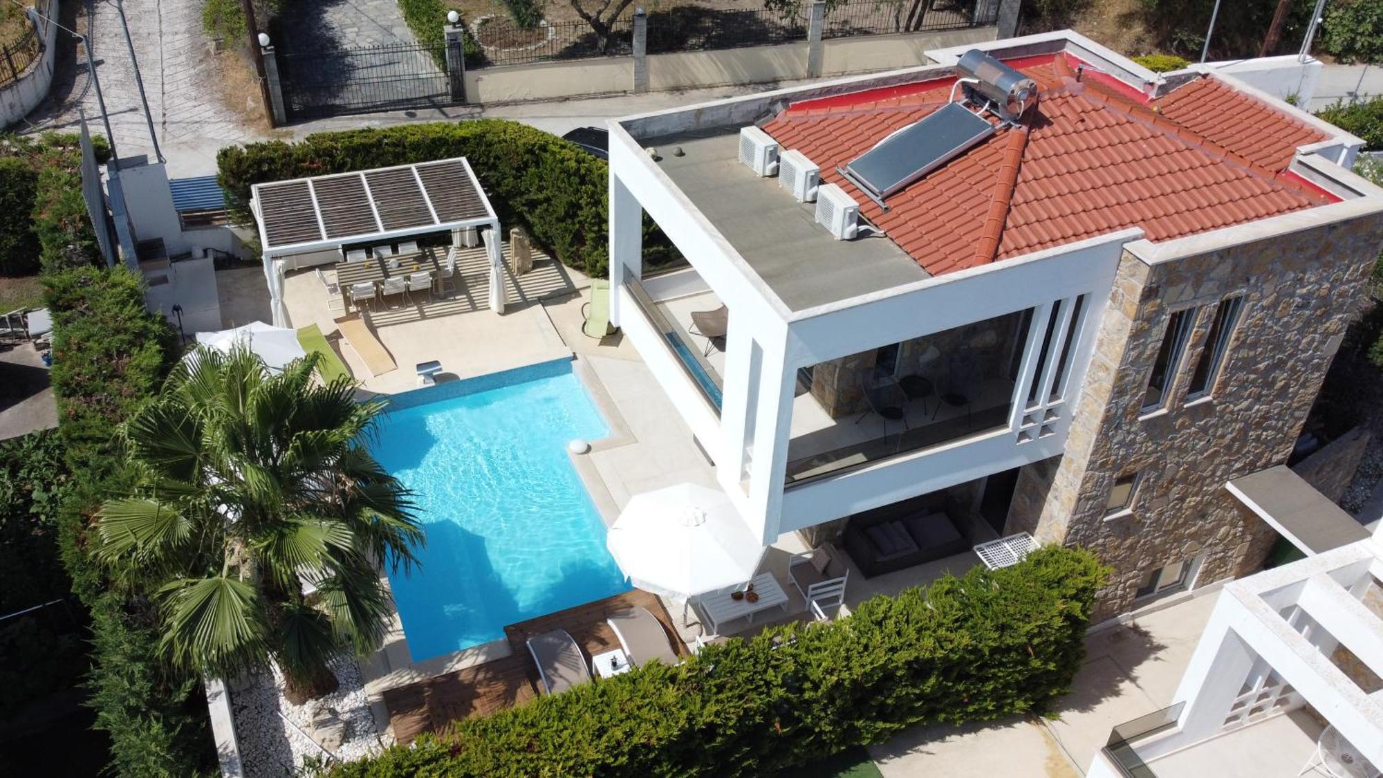 Villa Douglas - Private Pool, Bbq, 4Bdrms, View Pefkochori Eksteriør billede
