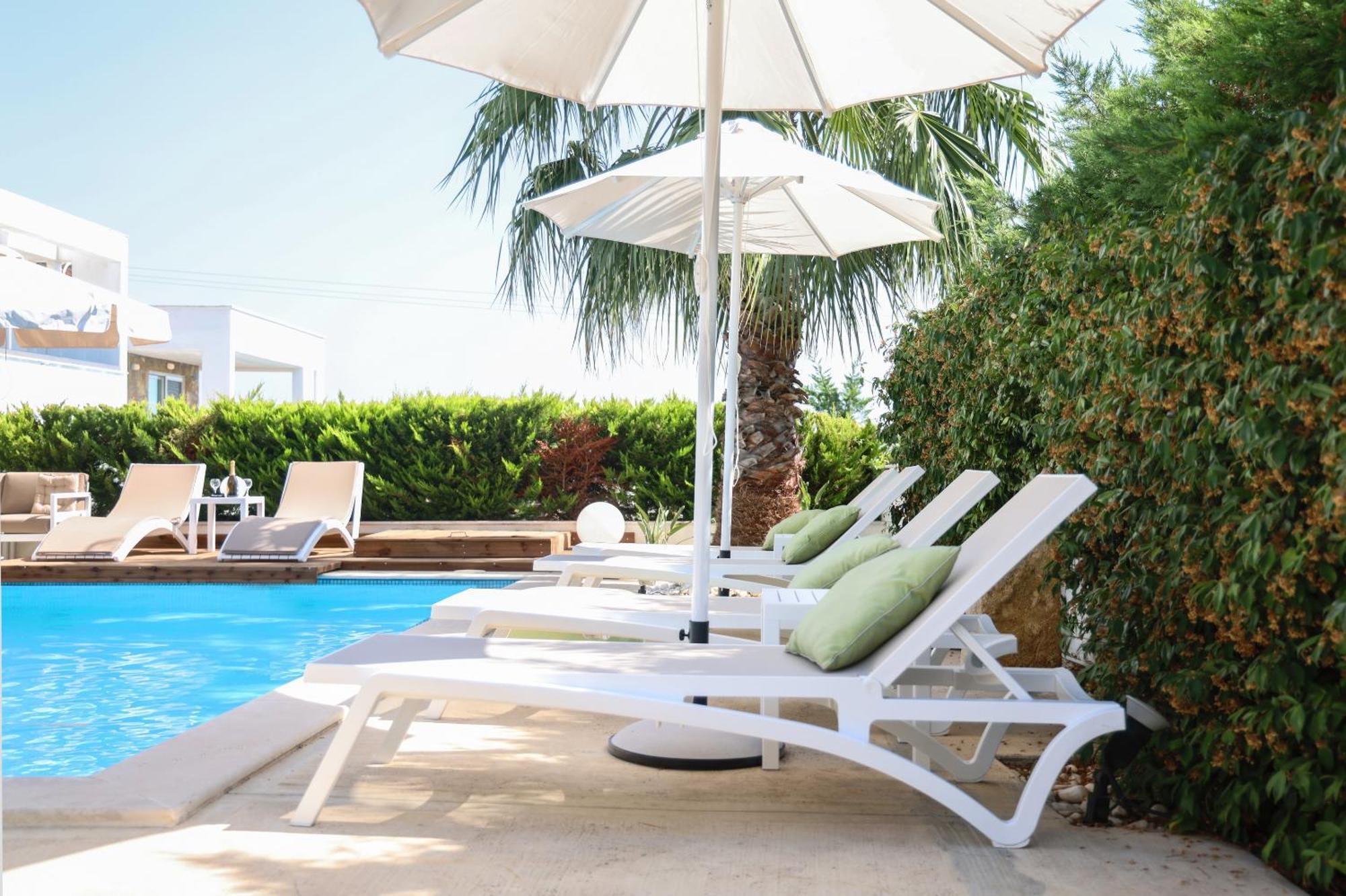 Villa Douglas - Private Pool, Bbq, 4Bdrms, View Pefkochori Eksteriør billede