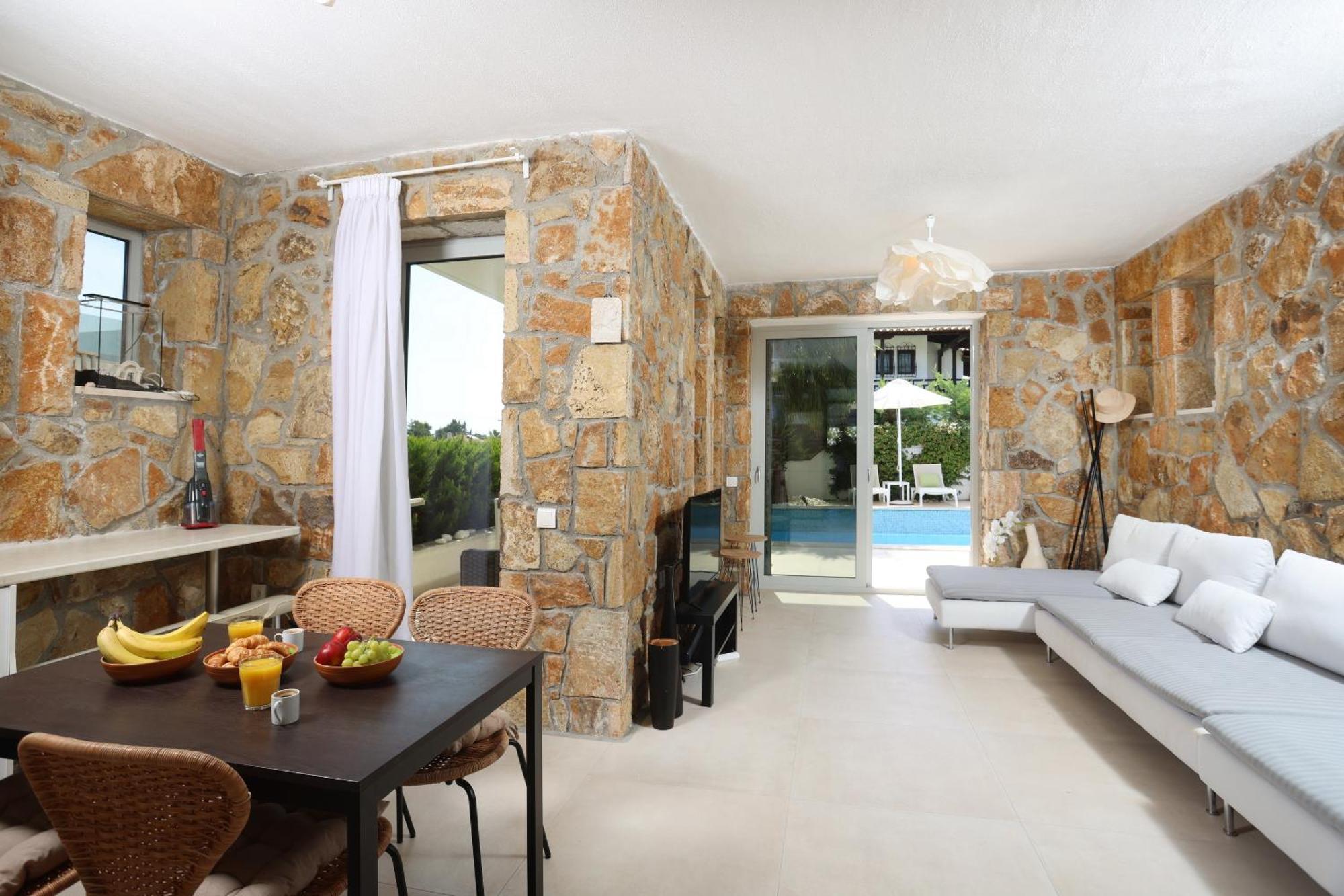 Villa Douglas - Private Pool, Bbq, 4Bdrms, View Pefkochori Eksteriør billede