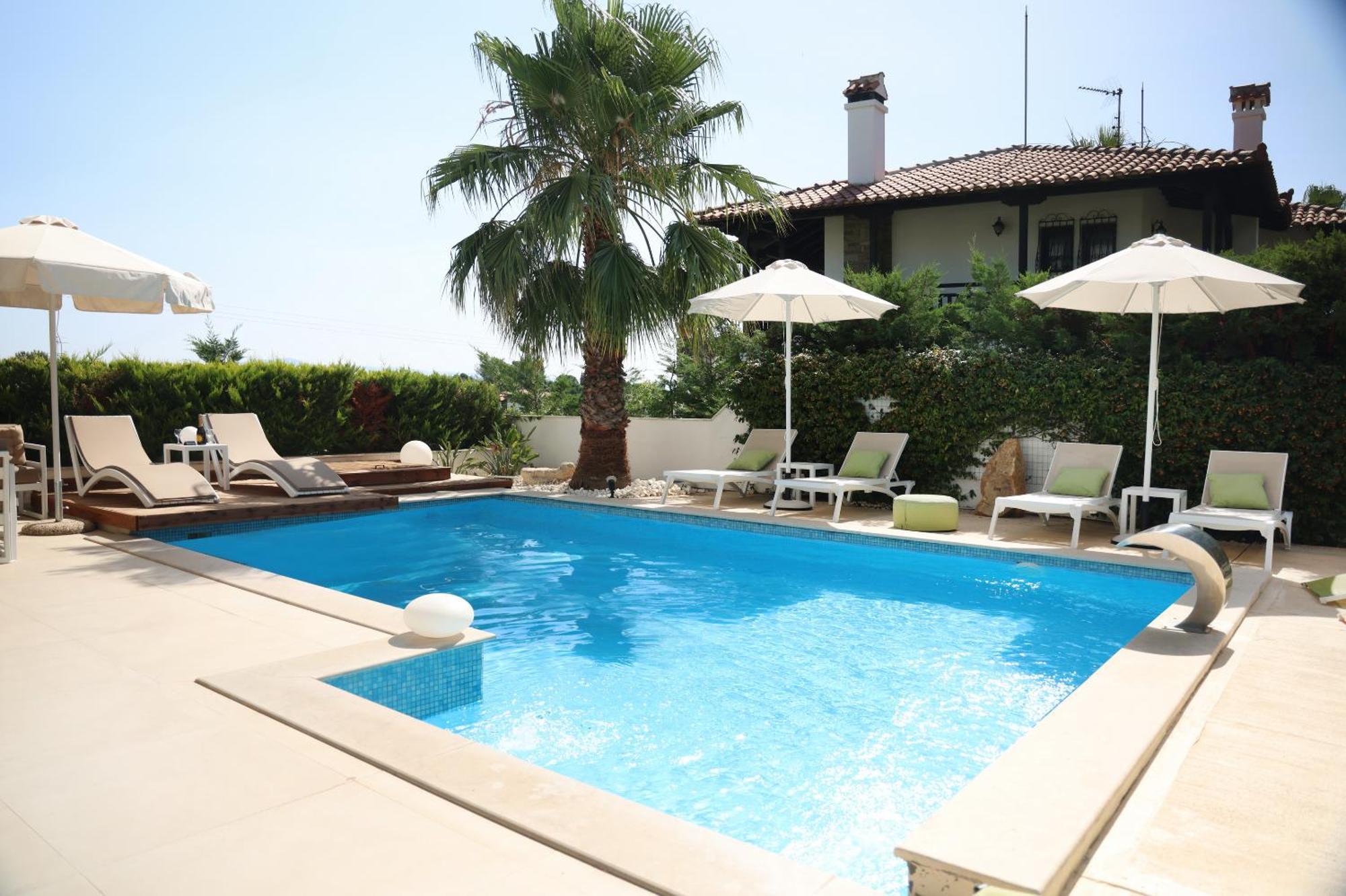 Villa Douglas - Private Pool, Bbq, 4Bdrms, View Pefkochori Eksteriør billede