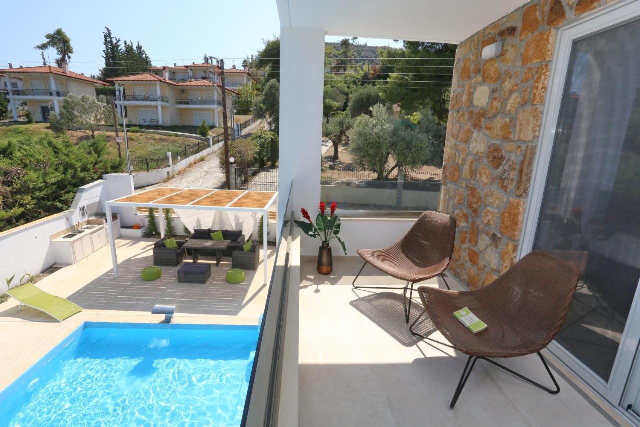 Villa Douglas - Private Pool, Bbq, 4Bdrms, View Pefkochori Eksteriør billede